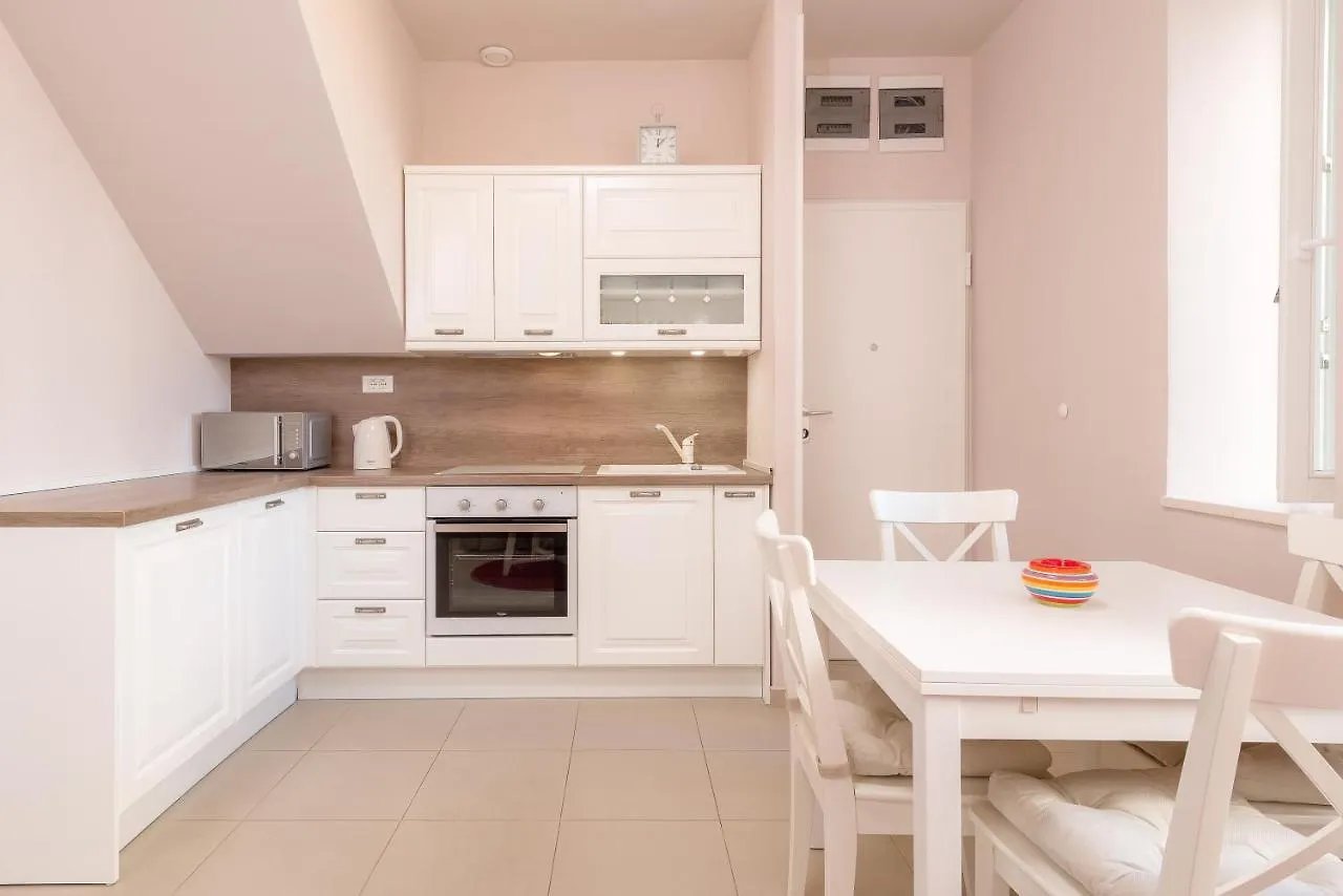 Vila Ora Split Apartment