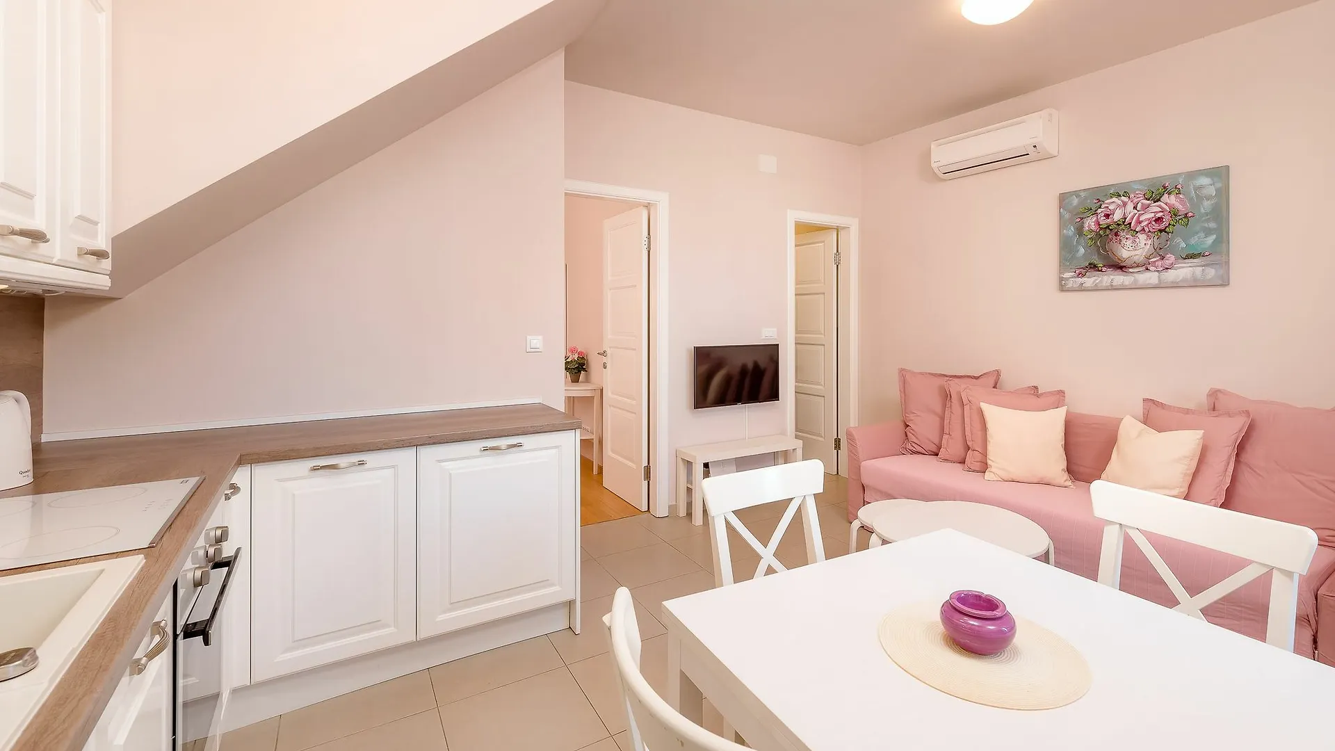 Vila Ora Split 0*,  Croatia